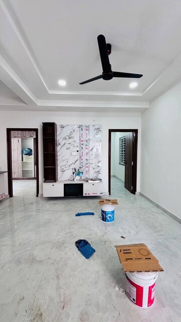 Room in 2 BHK Apartment at Kondapur – for Rent