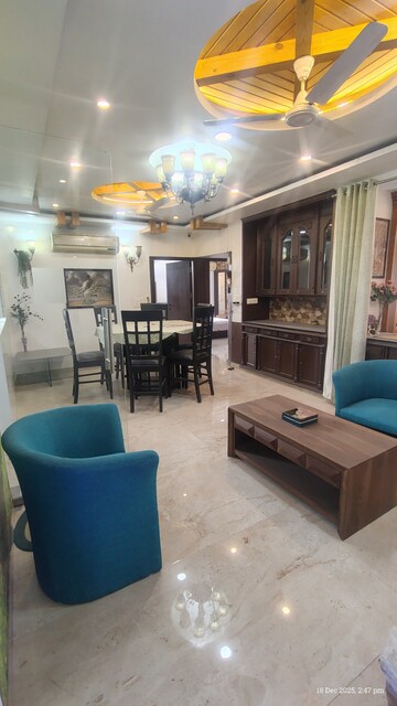 Living Room in 3.5 BHK Apartment at Unitech Palms, South City 1 – for Rent