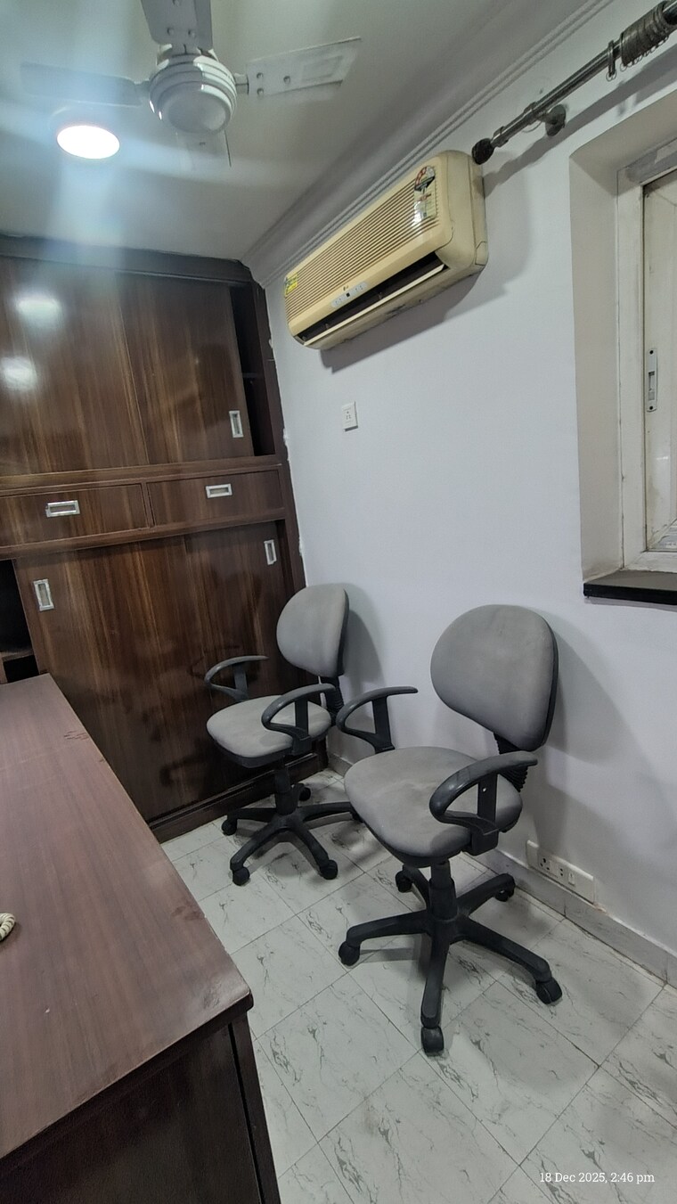 Master Bedroom, unitech-palms 3.5 Bedroom 1700 Sq.Ft. Apartment In South City 1 Gurgaon 9681458