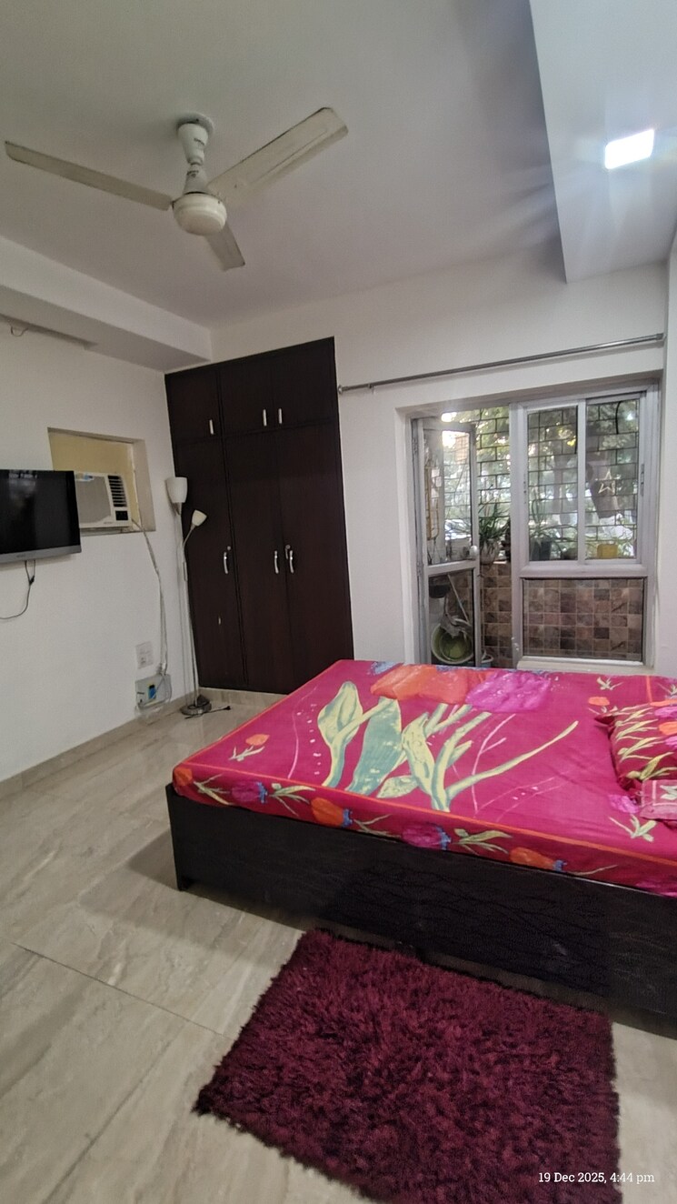 Master Bedroom, the-retreat-gurgaon 2.5 Bedroom 1200 Sq.Ft. Apartment In Sector 41 Gurgaon 9681470