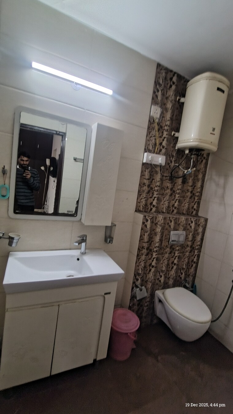 undefined, the-retreat-gurgaon 2.5 Bedroom 1200 Sq.Ft. Apartment In Sector 41 Gurgaon 9681470