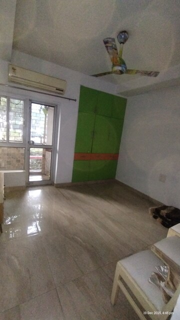 Kitchen in 2.5 BHK Apartment at The Retreat Gurgaon, Sector 41 – for Rent