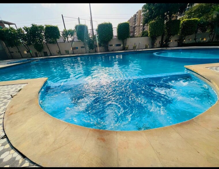 Swimming Pool, ratan-galaxy 2.5 Bedroom 1294 Sq.Ft. Apartment In Vrindavan Yojna Lucknow 9681473
