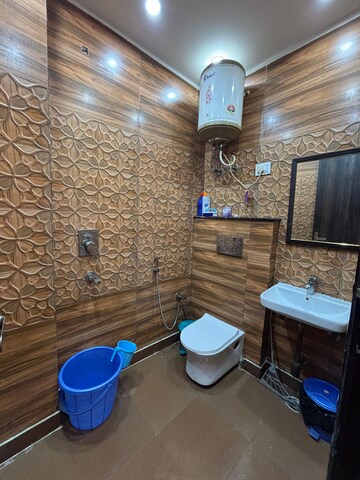 Bathroom in 1 BHK Builder Floor at Dwarka Mor – for Rent