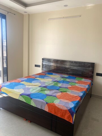 Bedroom in 2 BHK Builder Floor at Sector 52 – for Rent