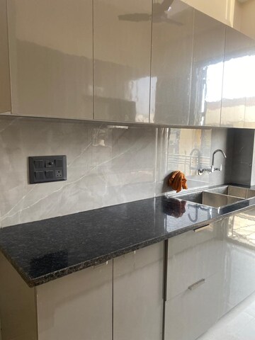 Kitchen in 2 BHK Builder Floor at Sector 40 – for Rent