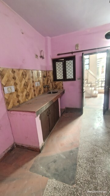 Living Room in 1 RK Independent House at Unitech Palms, South City 1 – for Rent