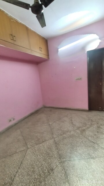 Furnished Amenities in 1 RK Independent House at Unitech Palms, South City 1 – for Rent