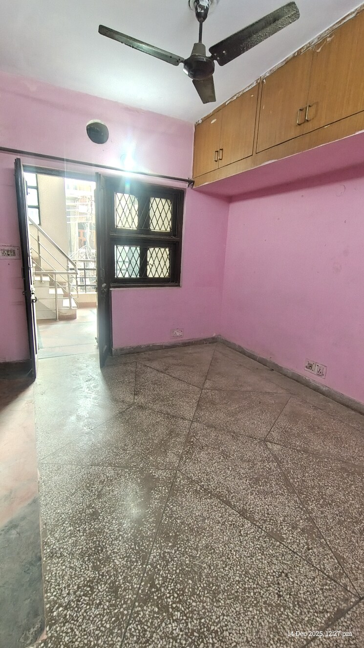 undefined, unitech-palms 1 RK 220 Sq.Ft. Independent House In South City 1 Gurgaon 9681495