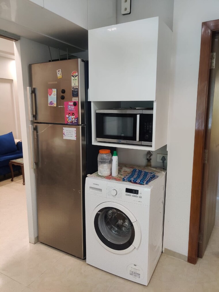 Bathroom, butter-cups-apartment 2 Bedroom 720 Sq.Ft. Apartment In Bandra West Mumbai 9681489