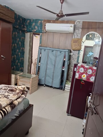 Team Area in 1 RK Builder Floor at Lajpat Nagar 4 – for Rent