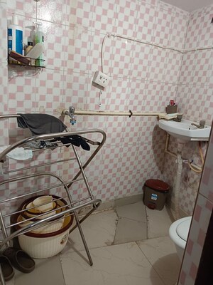 Team Area in 1 RK Builder Floor at Lajpat Nagar 4 – for Rent