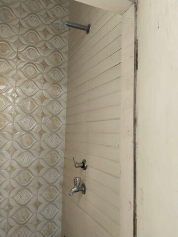 Bathroom in 2 BHK Builder Floor at Sector 46 – for Rent