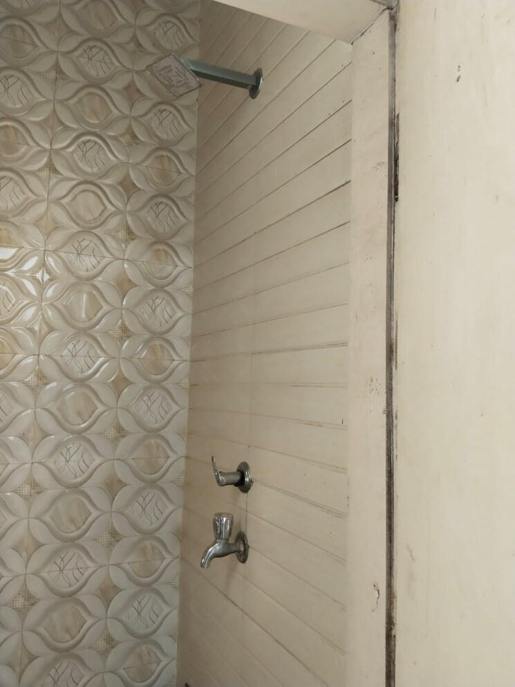 Bathroom, sector 46 2 Bedroom 1289 Sq.Ft. Builder Floor In Sector 46 Gurgaon 9681509