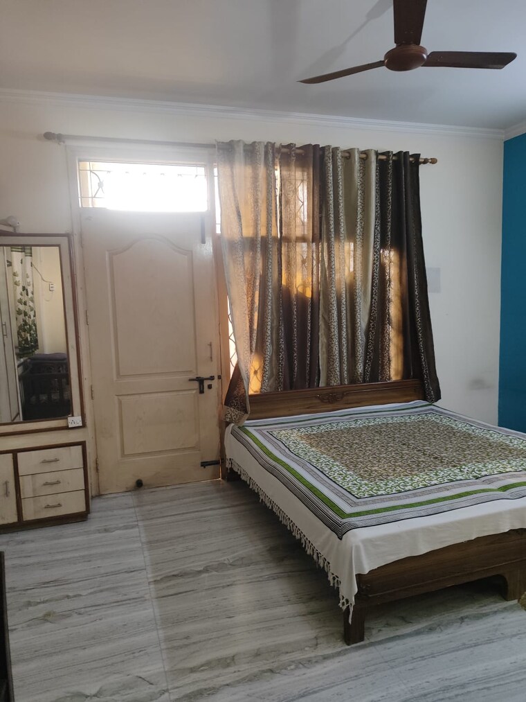 Bedroom, shanti-kunj-noida 2 Bedroom 1250 Sq.Ft. Builder Floor In Sector 61 Noida 9681508
