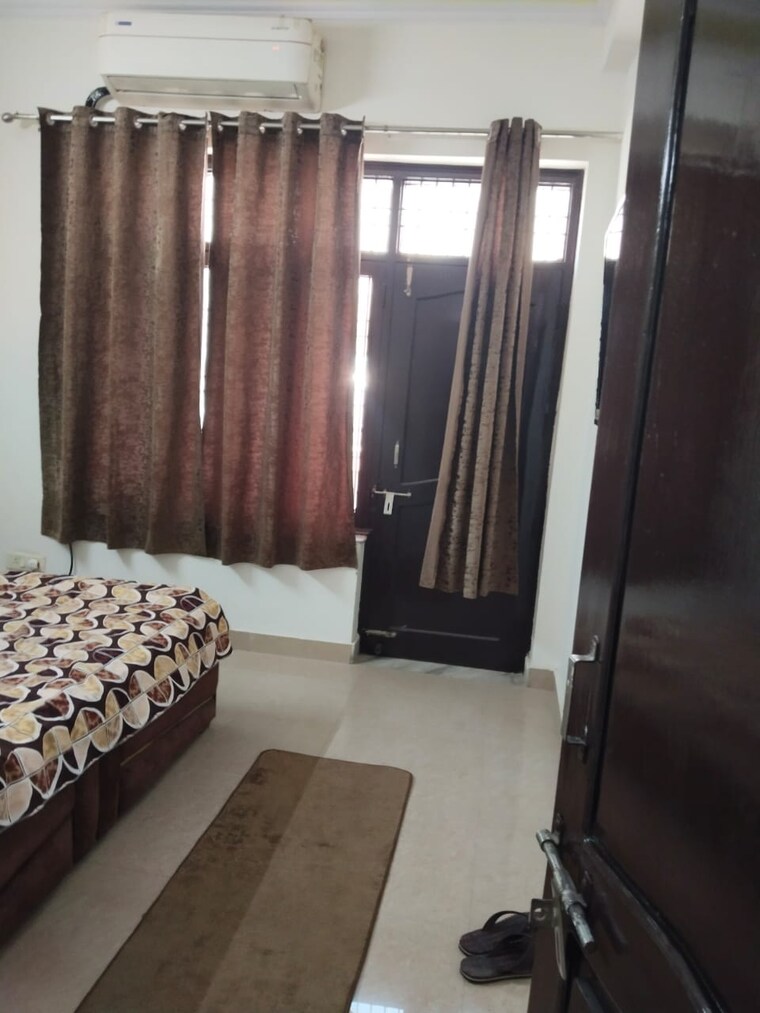Bedroom, sector 38 2 Bedroom 1269 Sq.Ft. Builder Floor In Sector 38 Gurgaon 9681514