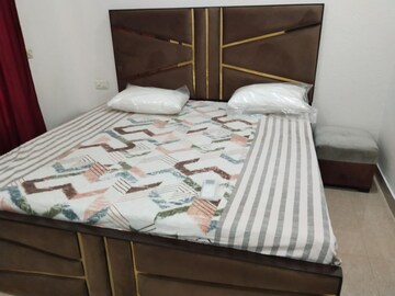 Bedroom in 2 BHK Builder Floor at Sector 38 – for Rent