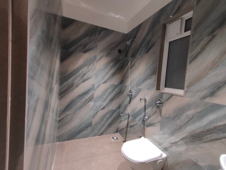 Bathroom, raj-one 3 Bedroom 1004 Sq.Ft. Apartment In Kandivali West Mumbai 9681511