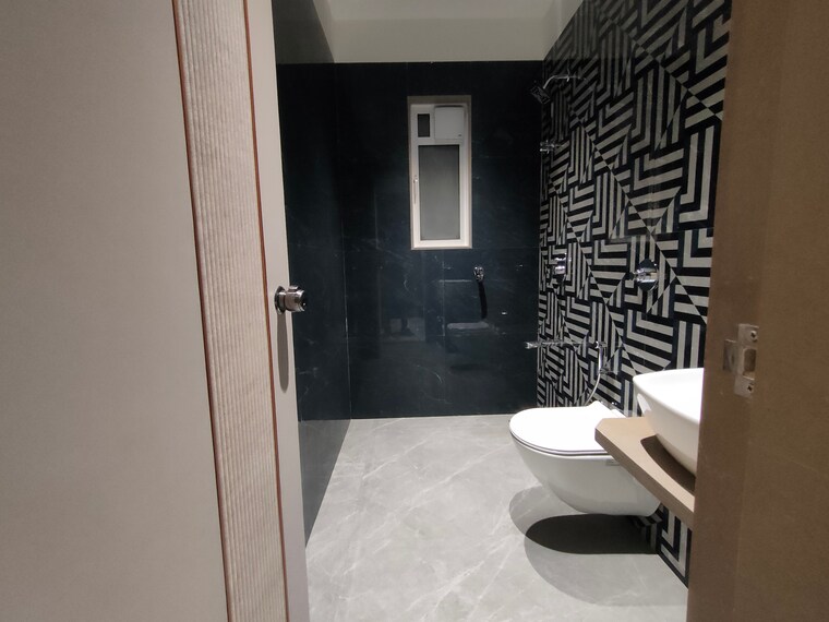 Bathroom, raj-one 3 Bedroom 1004 Sq.Ft. Apartment In Kandivali West Mumbai 9681511