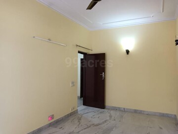 Room in 2 BHK Builder Floor at Ansal Plaza Sector-23, Sector 23 – for Rent