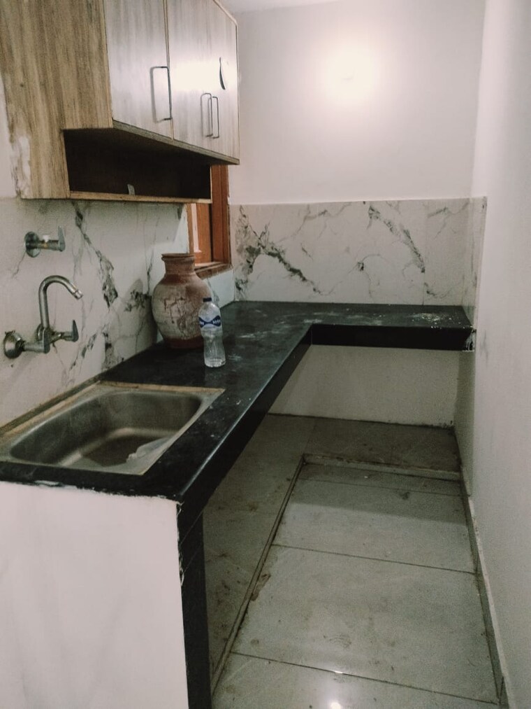 Kitchen, paryavaran complex 2 Bedroom 850 Sq.Ft. Builder Floor In Paryavaran Complex Delhi 9681534