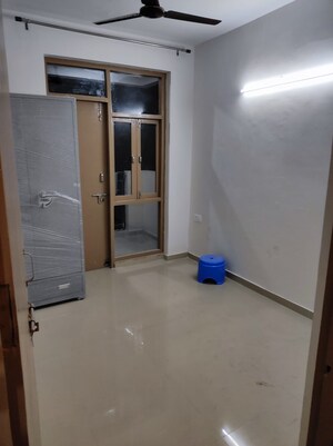 Room in 2 BHK Builder Floor at Sector 23 – for Rent