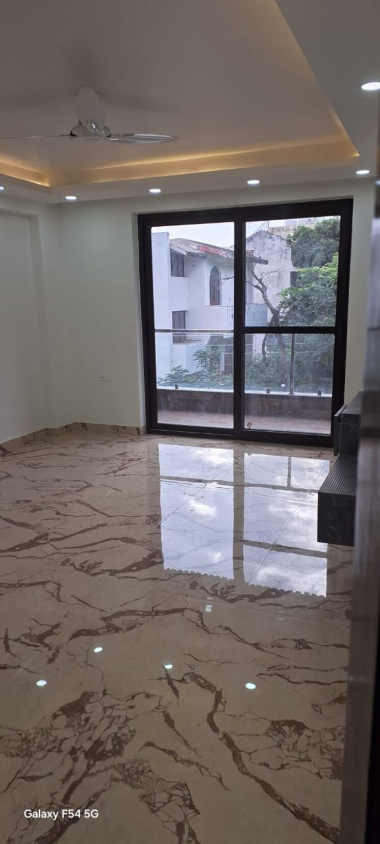 Room, sector 23 3 Bedroom 1850 Sq.Ft. Builder Floor In Sector 23 Gurgaon 9681553