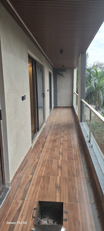 Balcony in 3 BHK Builder Floor at Sector 23 – for Rent
