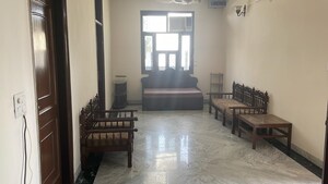 Living Room in 2 BHK Builder Floor at Sector 23 – for Rent