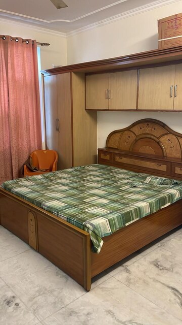 Bedroom in 2 BHK Builder Floor at Sector 23 – for Rent