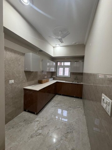 Kitchen in 1 BHK Builder Floor at Sector 23 – for Rent