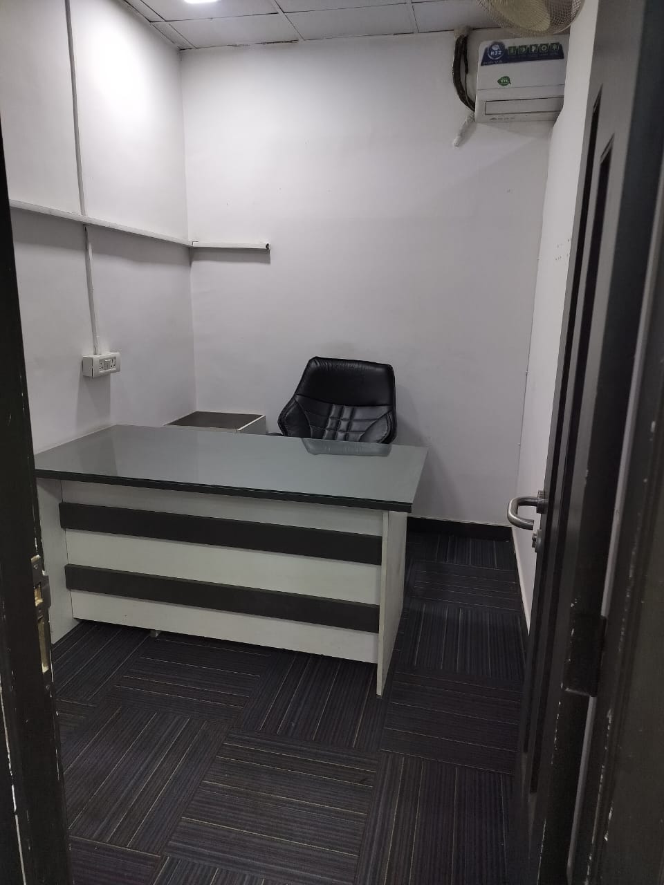 Office Space For Rent in Office Space