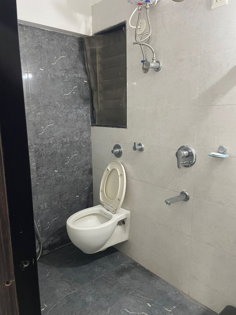 Bathroom, mayuresh-residency-mumbai 1 Bedroom 450 Sq.Ft. Apartment In Bhandup West Mumbai 9681598