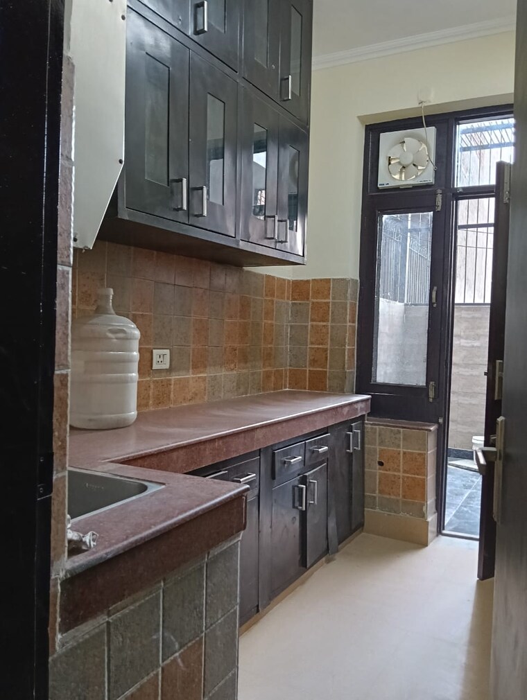 Kitchen, palam vihar 1 Bedroom 650 Sq.Ft. Builder Floor In Palam Vihar Gurgaon 9681606