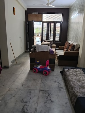 Parking in 1 BHK Builder Floor at Palam Vihar – for Rent