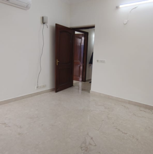 Room in 3.5 BHK Builder Floor at Boutique Residential Apartments A-10 3, Vasant Vihar – for Rent