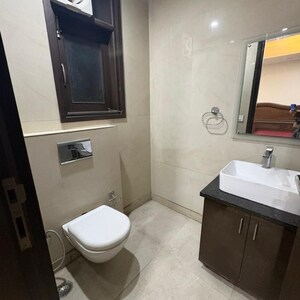 Bathroom in 2.5 BHK Builder Floor at Malviya Nagar – for Rent