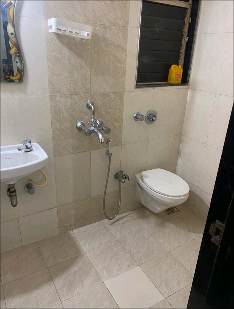 Bathroom, cosmic-heritage 1 Bedroom 425 Sq.Ft. Apartment In Malad East Mumbai 9681619