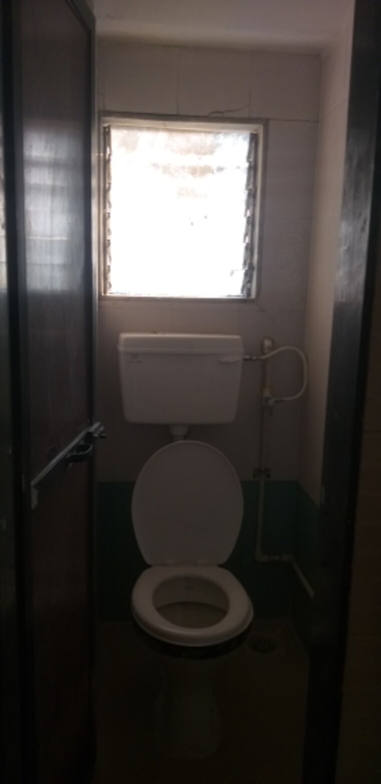 Bathroom, thane west 1 Bedroom 460 Sq.Ft. Apartment In Thane West Thane 9681654