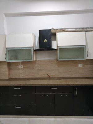 Furnished Amenities in 1 BHK Builder Floor at Palam Vihar – for Rent