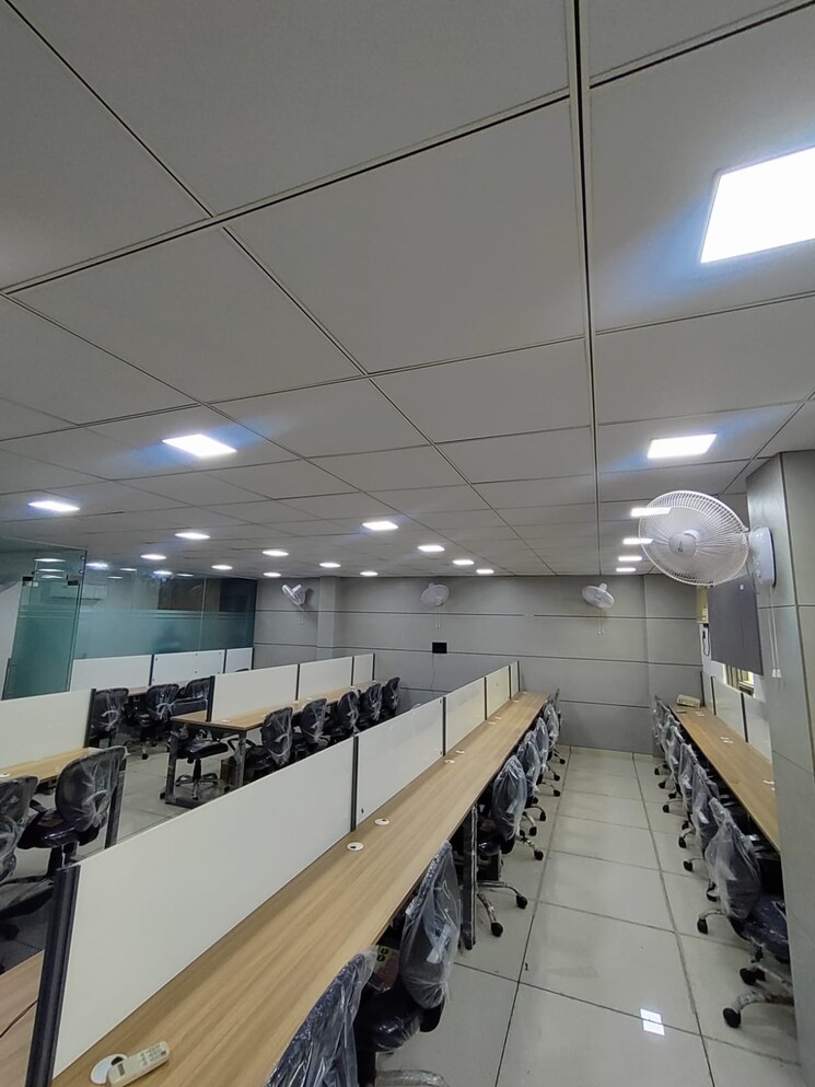 Team Area, subhash nagar Commercial Office Space 3000 Sq.Ft. In Subhash Nagar Delhi 9681655