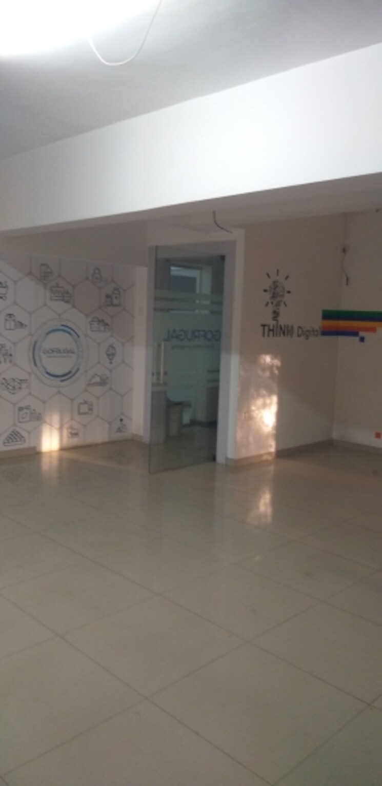 Room, uthalsar Commercial Office Space 900 Sq.Ft. In Uthalsar Thane 9681666