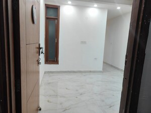 Room in 1 BHK Builder Floor at Saket – for Rent