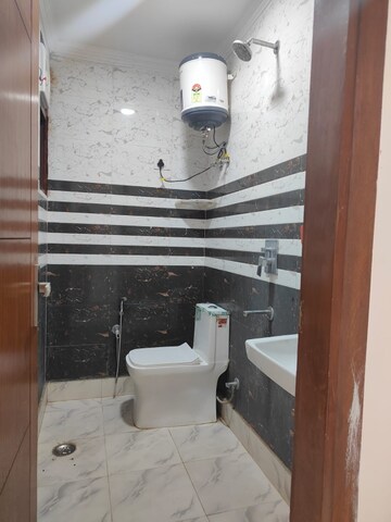 Bathroom in 1 BHK Builder Floor at Saket – for Rent