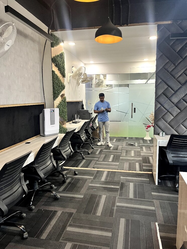 Team Area, janakpuri Commercial Office Space 3000 Sq.Ft. In Janakpuri Delhi 9681668