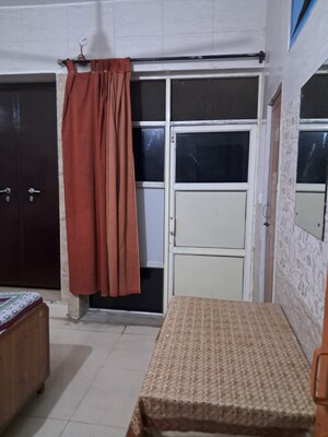 Building Lobby in 4 BHK Builder Floor at Sector 70 – for Rent