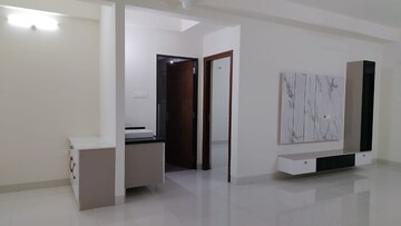 Room in 3 BHK Apartment at My Home Sayuk, Tellapur – for Rent