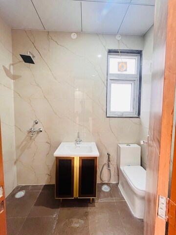 Bathroom in Studio Builder Floor at Sector 47 – for Rent