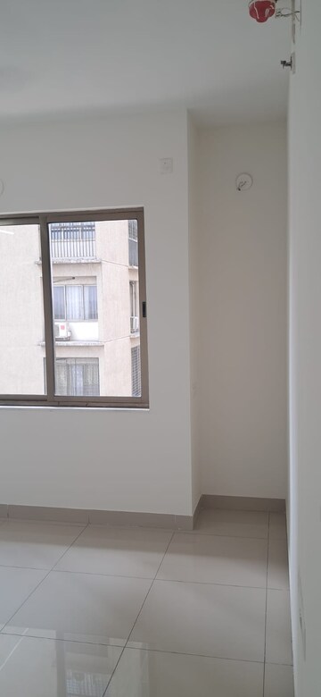 Room in 2 BHK Apartment at Tata Avaha, Ranjnoli – for Rent