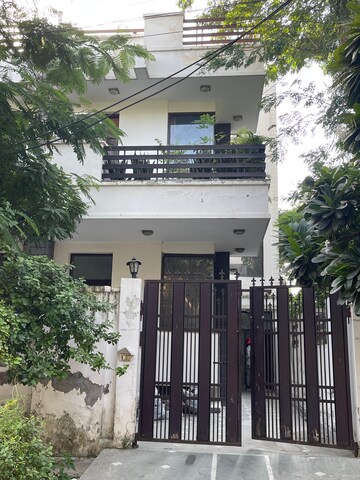 4 BHK Builder Floor – Exterior View View at Sector 87 - for Rent